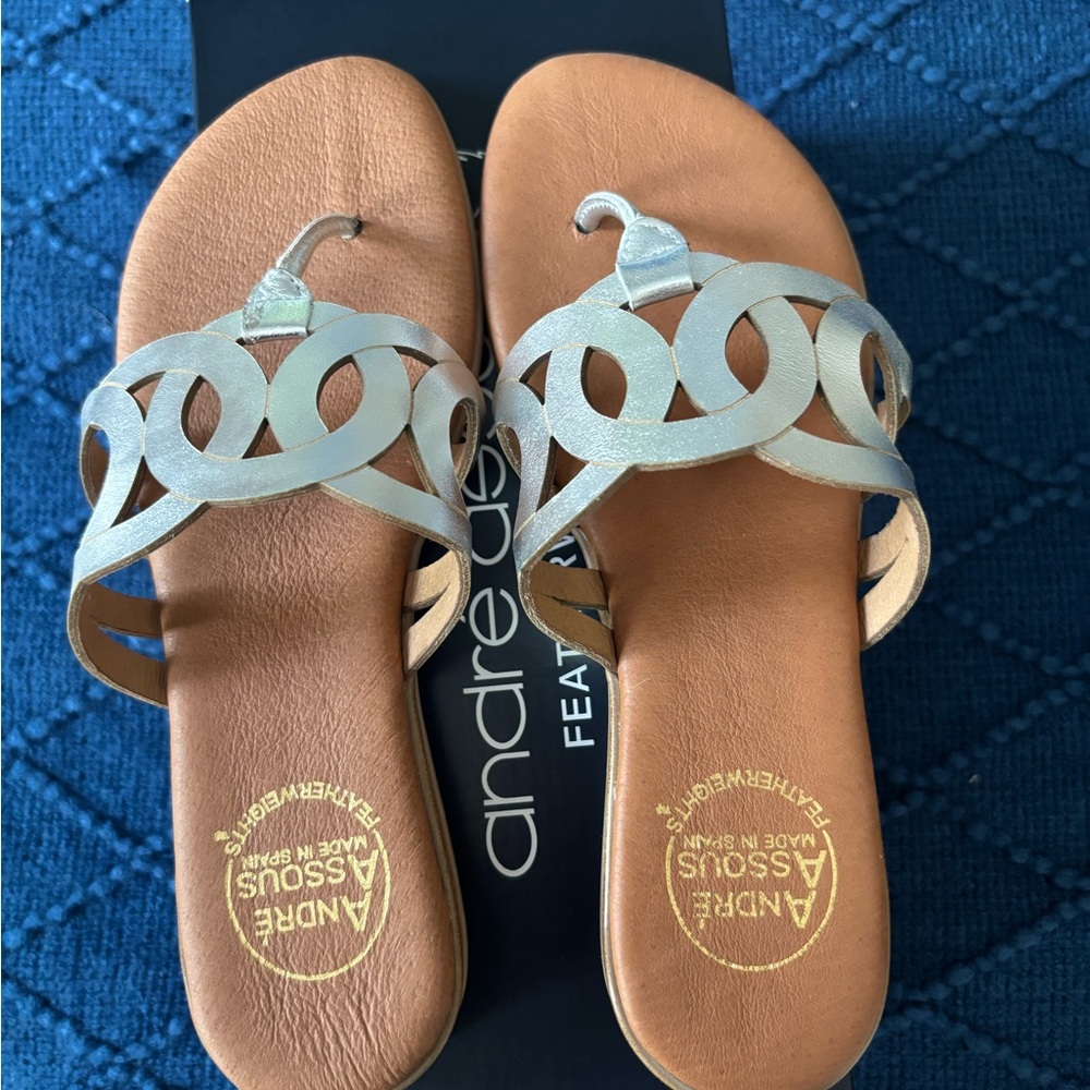 Andre Assous Nature Silver Featherweight Sandals Women's Size 6